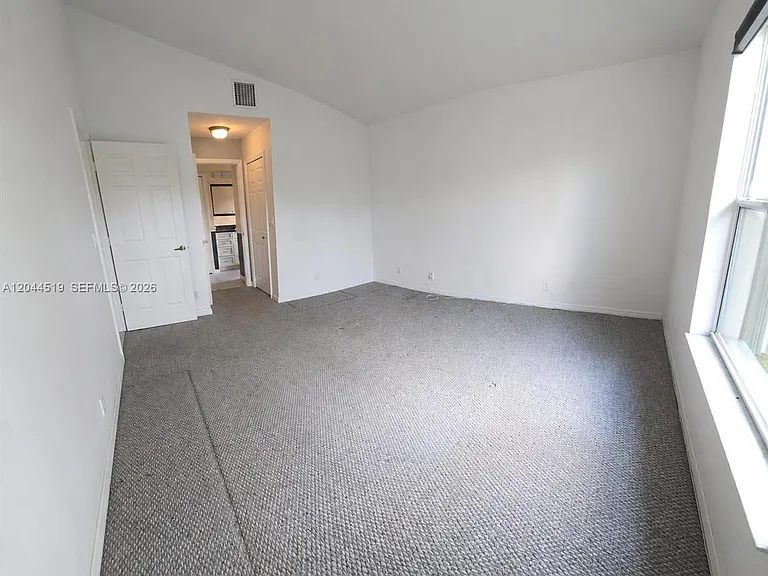 547 High Hawk Cir — Photo 13
