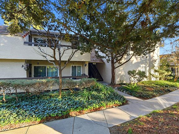 2nd image of 285 Tradewinds Dr APT 6