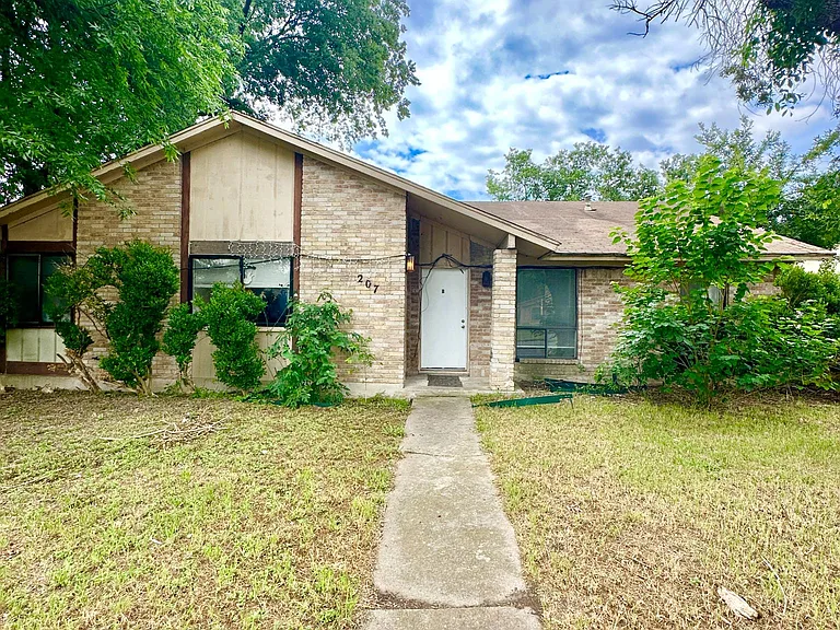 207 W William Cannon Dr #B — Photo 1