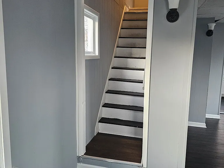 316 Howard St — Photo 6
