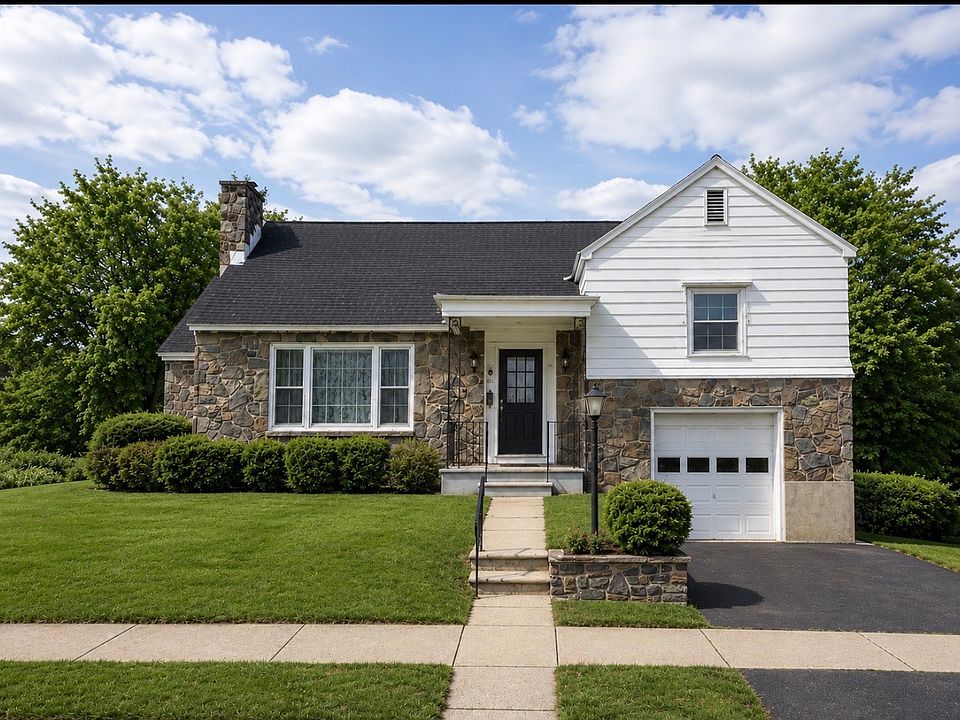 1st image of 207 Burwell St