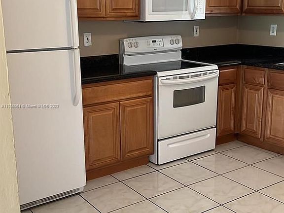 2nd image of 2519 Wilson St #2