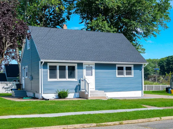 42 Baltusrol St, Hamilton, NJ 08690