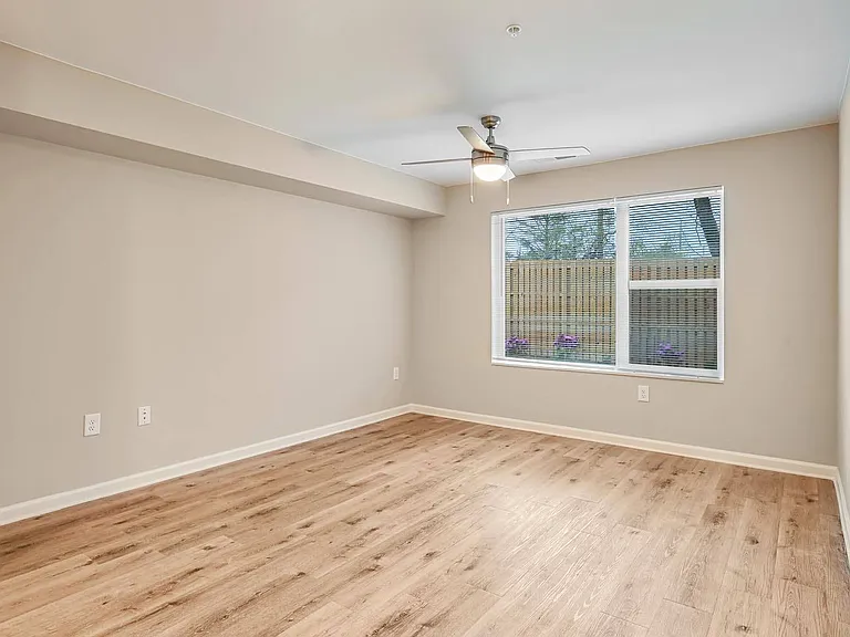 Hawkins Pointe — Photo 11