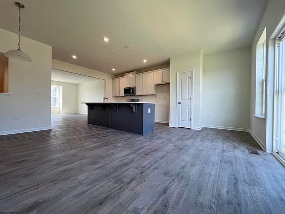 4th image of 706 Mulligan Ct