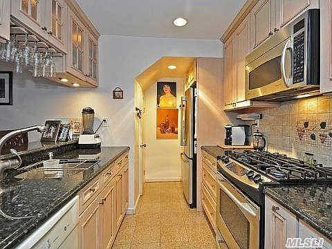 5th image of 24231 Oak Park Dr