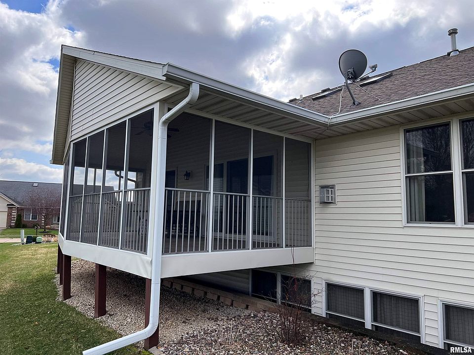 1st image of 1344 33rd Avenue Cir