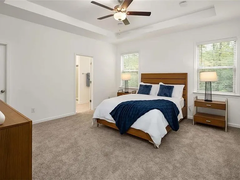 1610 Wellston Dr — Photo 9