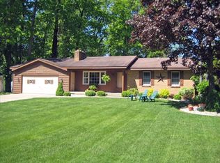 7033 Williamstown Dr, Hudsonville, MI 49426