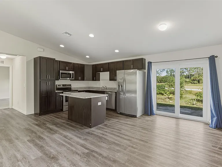 8007 Royal Ct — Photo 10