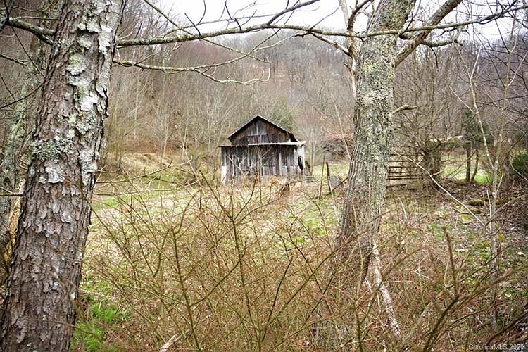 2nd image of Short Ridge Ln