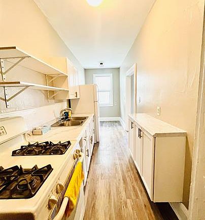 4th image of 311 S Grandview Ave #10D