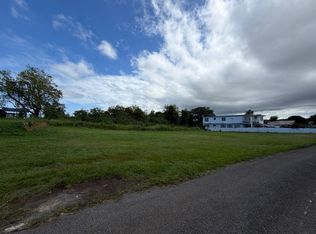 Bo Arenales Bajos Solar #B, Isabela, PR 00662