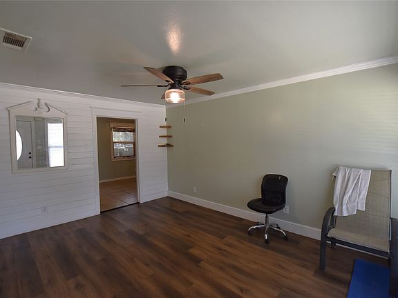 2nd image of 1718 Summit St