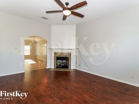 4th image of 60 Birch Springs Dr
