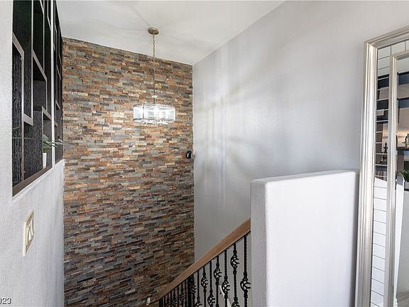 4th image of 1610 Davilla St Unit 204