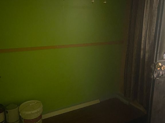 4th image of 844 Drexel St