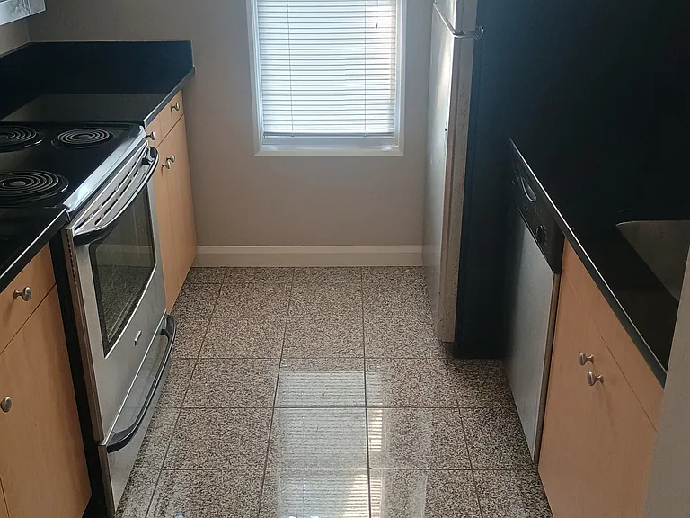 910 Quay Ave — Photo 5
