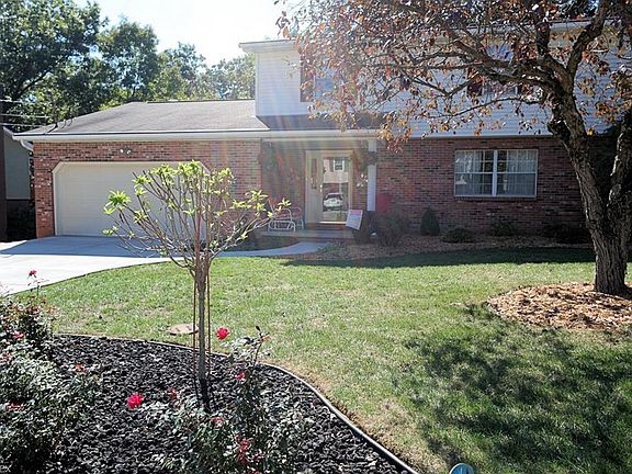3rd image of 114 Northwood Villa Ln