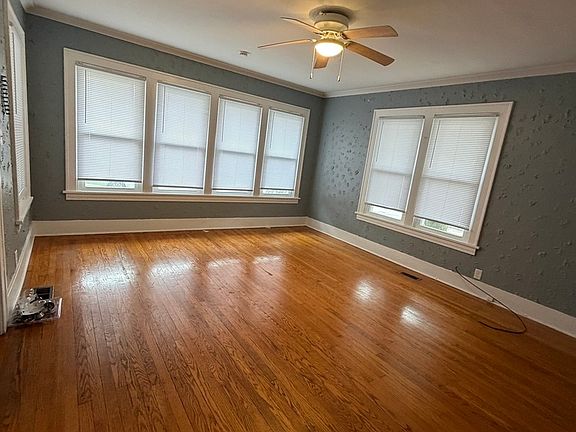 3rd image of 21510 Maple St