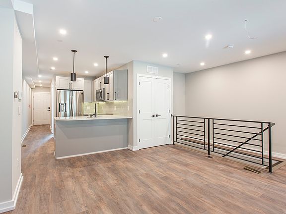2nd image of 1619 Bainbridge St #1