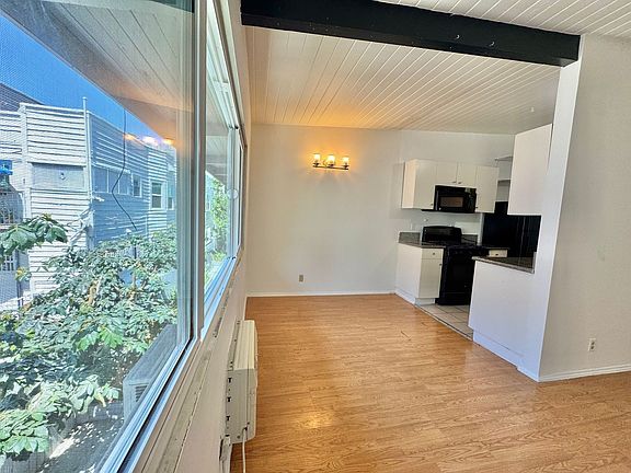 4th image of 928 Albany St APT 9