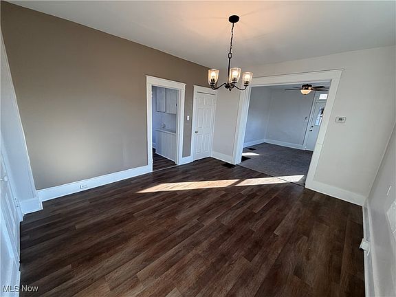 3rd image of 1209 Eastman St