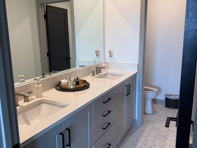 Master bedroom on the third floor, bathroom