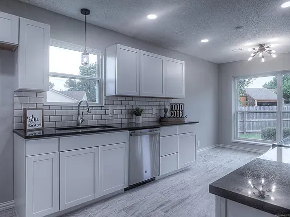 5926 S 90th East Ave — Photo 3