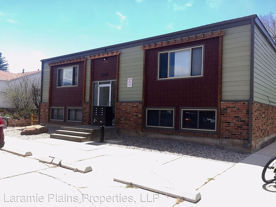 1st image of 1308 E Flint St #5