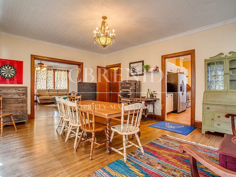 1214 W Maine St — Photo 9