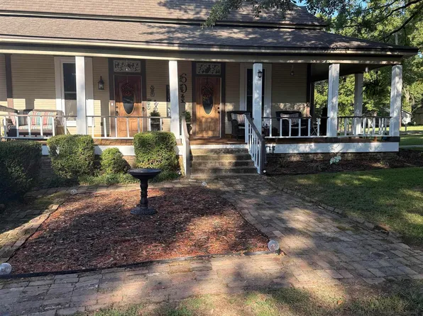601 W Sypert St, Nashville, AR 71852