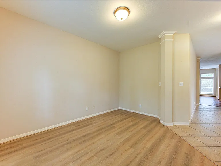 21930 Shady Heath Ln — Photo 9
