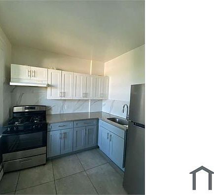 2nd image of 25 Cedar St #3N