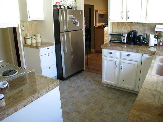 2nd image of 574 Chapman Ct
