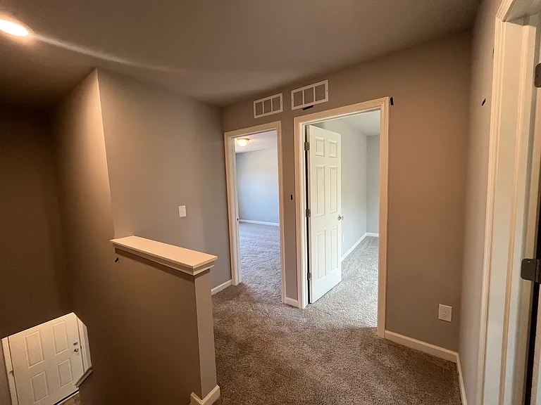 5704 Meadow Ln — Photo 6