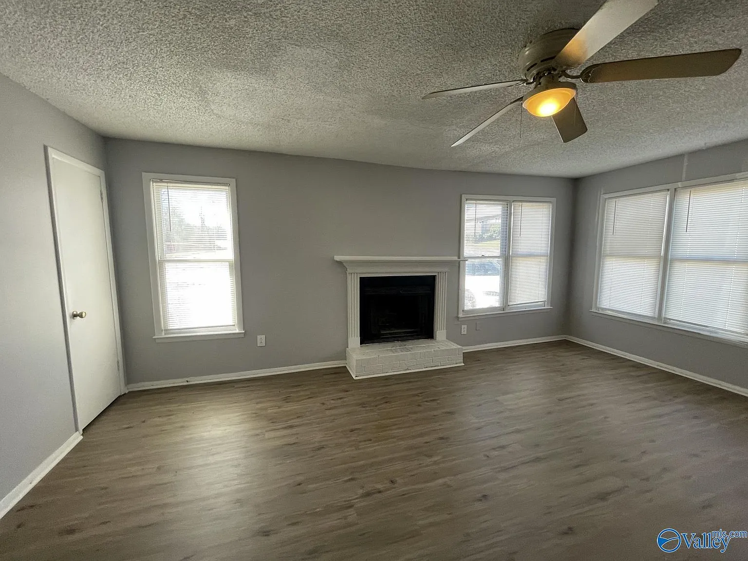 2 bed, 1.0 bath, 833 sqft, $875 — Photo 4