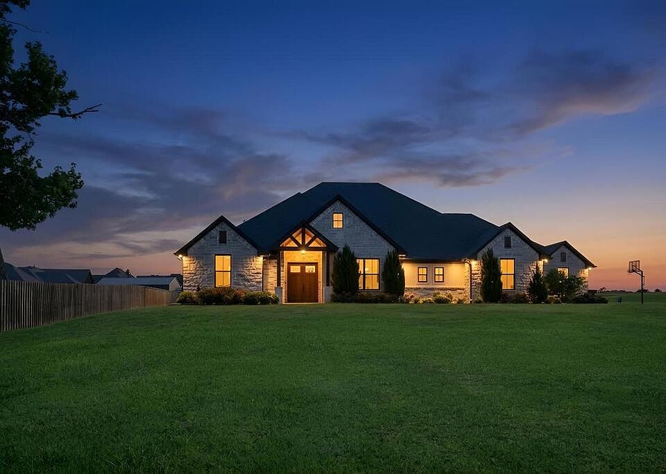 1st image of 255 Clements Cir