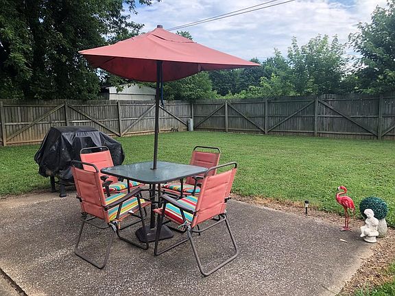 3rd image of 3513 Winchester Dr
