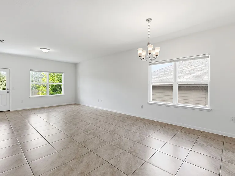 7121 Ranchito Dr — Photo 6