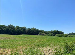 701 Smith Rd, Mount Airy, NC 27030