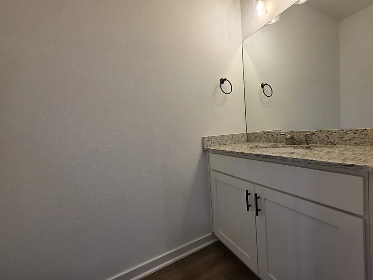 826 N Crater Ave #2 — Photo 15
