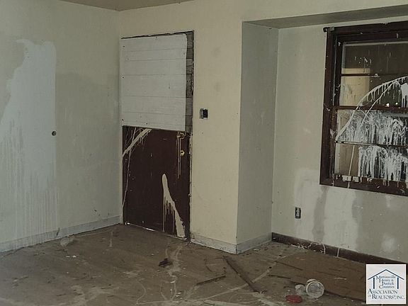 4th image of 101 Pinnacle Dr
