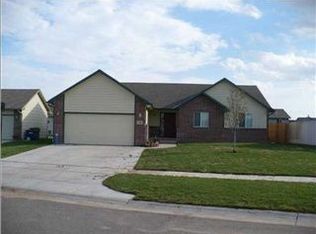2405 E Casey Dr, Goddard, KS 67052