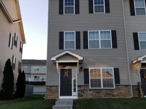 707 Blossom Dr, Hanover, PA 17331