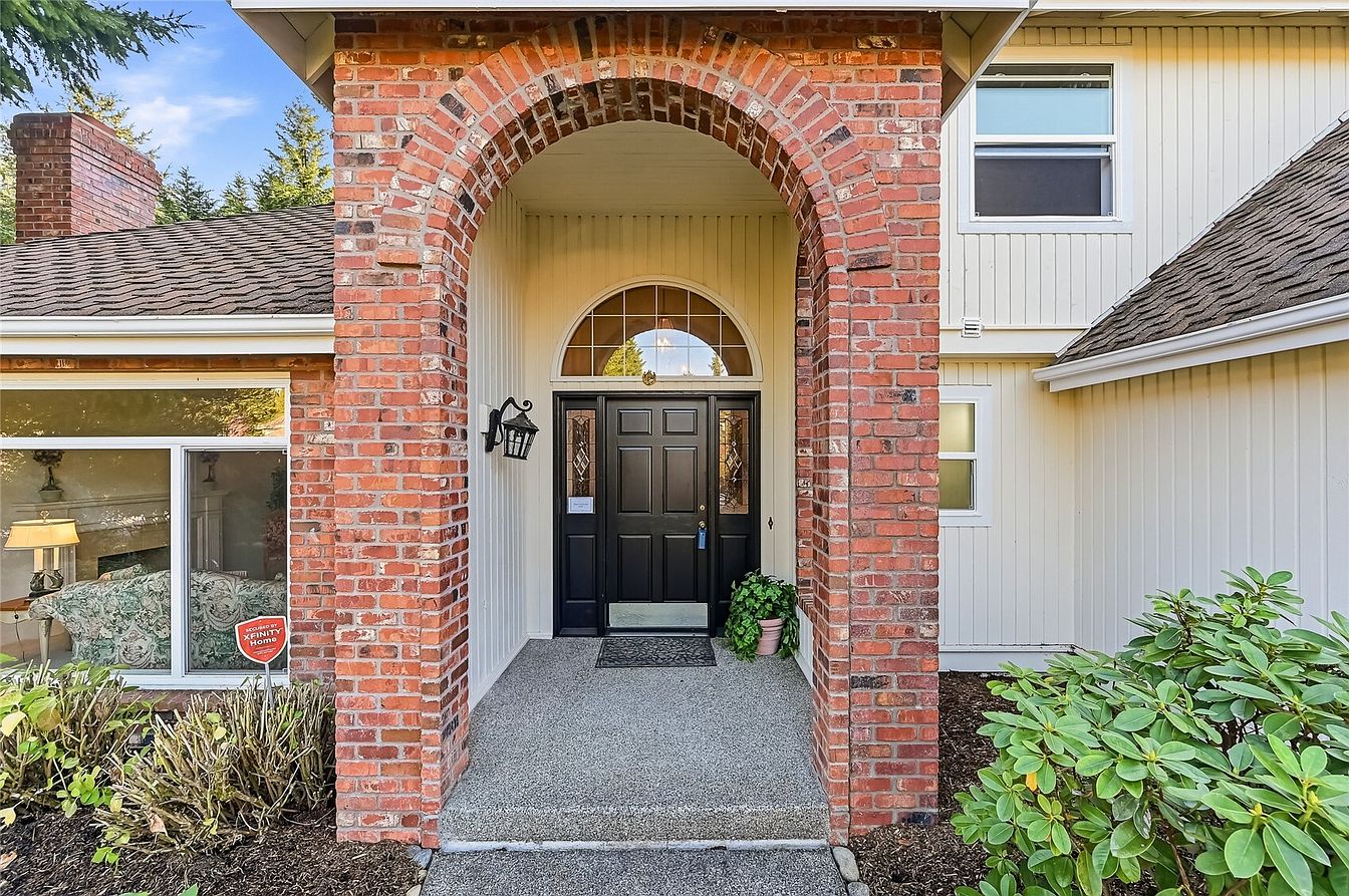 2nd image of 14629 NE 57th Street
