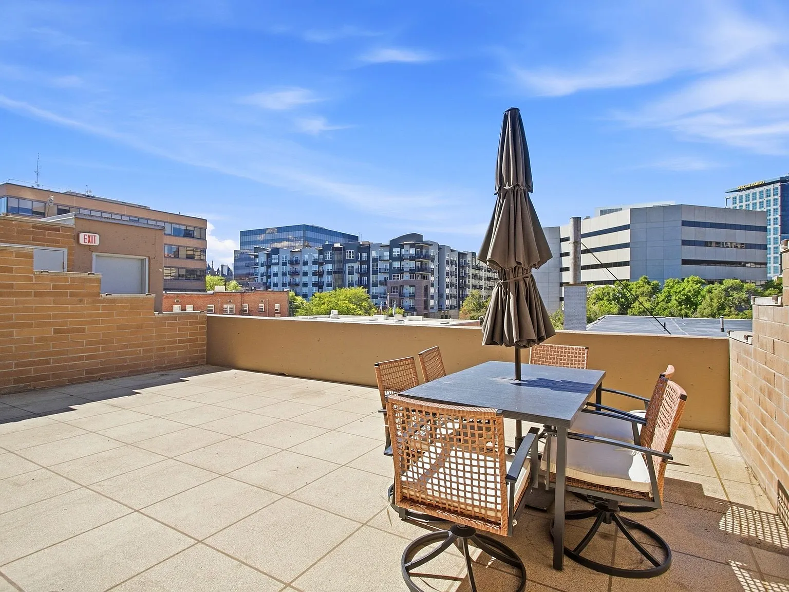 1 bed, 622 sqft, $2,295 — Photo 3