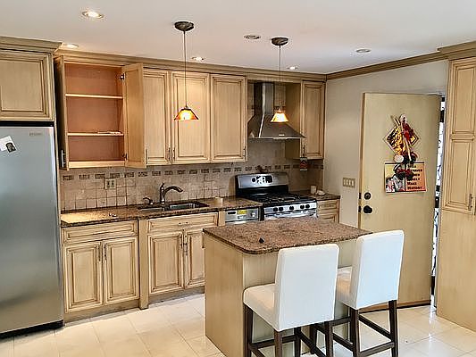 2nd image of 19-23 23rd Ave #1