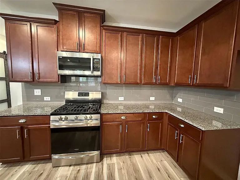 2460 Laurel Gate Ln — Photo 22