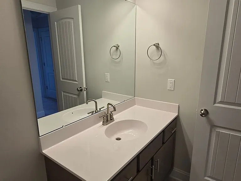 918 Uplands Ln — Photo 16